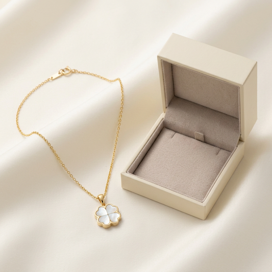 🍀Gift-Worthy | Four-Leaf Clover Necklace | Gold-Tone Chain