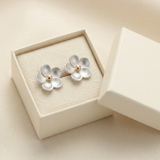 🪙 Silver Flower Stud Earrings | Two-Tone Floral Jewelry | Elegant Everyday Style